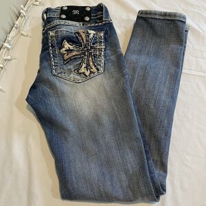 Miss Me jeans sz 27 distressed skinny whiskered embroidered cross rhinestones